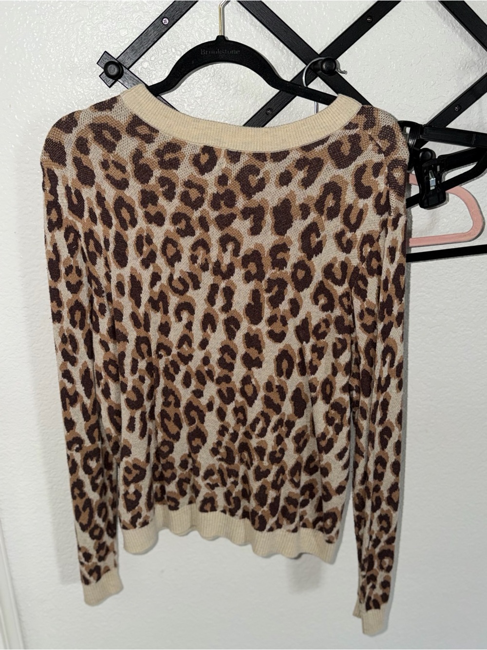 A New Day Leopard Print Sweater Large Tan Brown Animal Print Crew Neck Knit - Picture 4 of 4